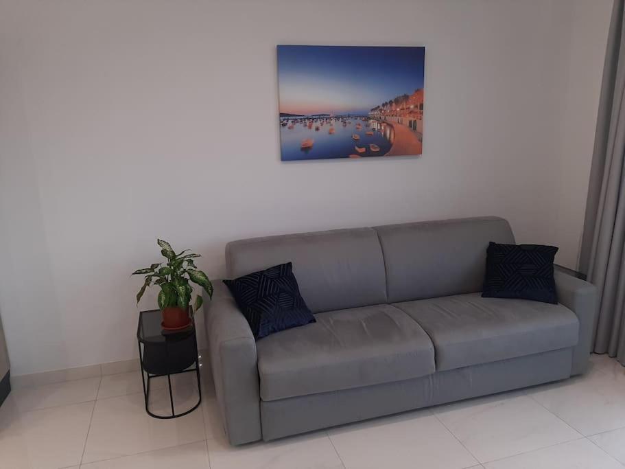 New Seafront Apartment - Spectacular Views St. Paul's Bay Exteriér fotografie