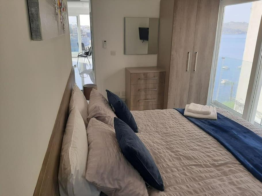 New Seafront Apartment - Spectacular Views St. Paul's Bay Exteriér fotografie